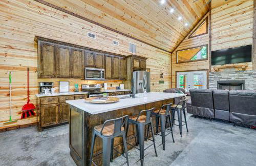 Private Hot Tub Luxe Cabin in Broken Bow! - Foto 7