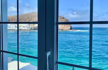 Seafront House in Tufia - Foto 1