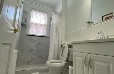 Large DUPLEX Apt 2Bdrm 1Den-Metro - Foto 31