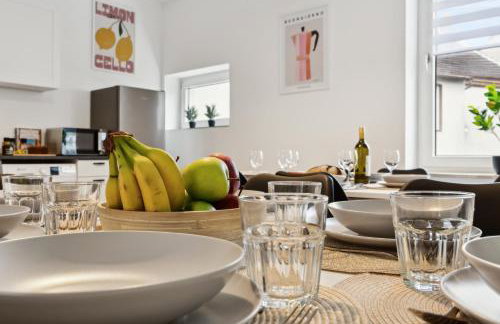 Modern-Netflix-Messe-Veltins Arena-Free Parking - Foto 15