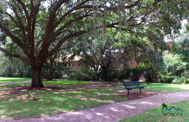 Stunning 4Bd Sleeps9 w Jacuzzi Close to Disney Compass Bay 5113 - Foto 38