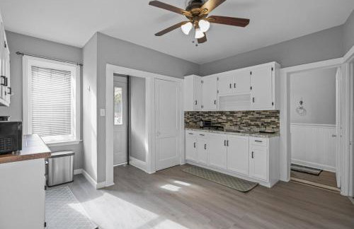 Cozy Home, 19 min to NYC, 3 Car Driveway - Foto 13