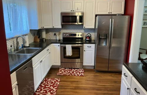 The Farmhouse at Wolfehaven - Foto 16