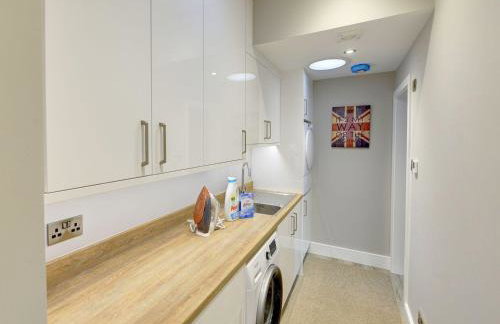 The Gate House - Photo 31