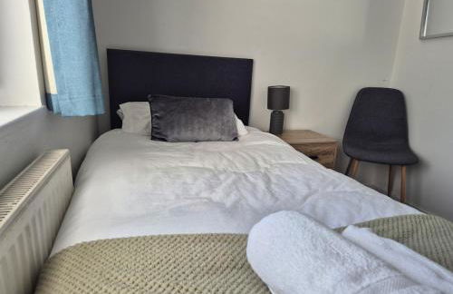 Entire House - Cheshire Oaks/Ellesmere Port - Foto 5