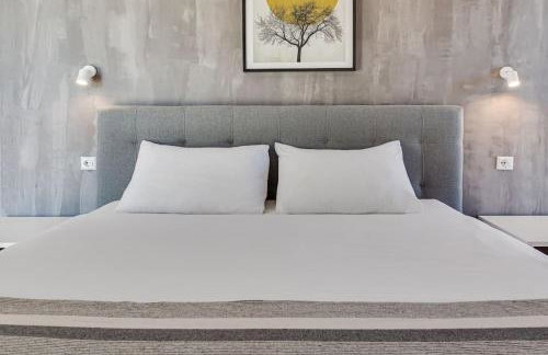 Luxury Spa Villa w Heated Pool, Jacuzzi & Sauna - Photo 38