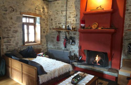 The Mountain House -mountain getaway - Photo 1