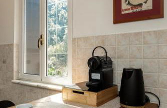 Kejani attic apt Scenic Views, Lux bath, Fast Wi-fi - Foto 25