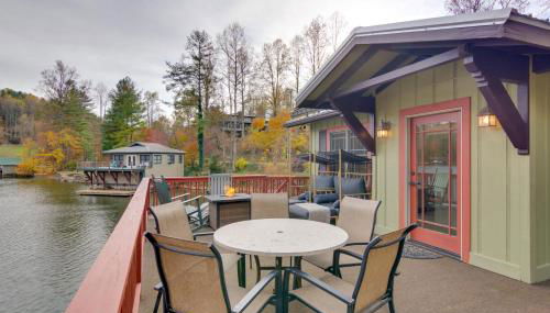 Lakefront Zirconia Home with Boathouse and Dock! - Foto 3