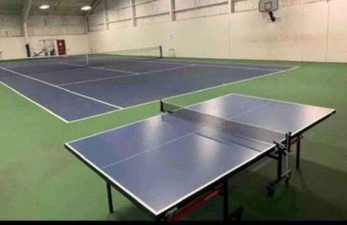 Stylish Townhouse Steps to Ski Mtn & Waterpark - Foto 17