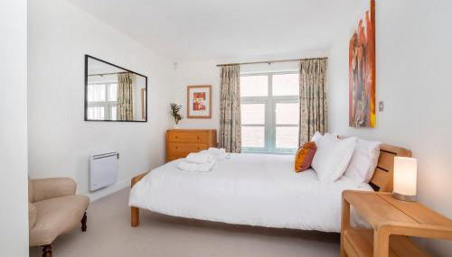 City Apartments - John Walker House - Photo 4