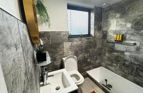 City Link Apartments Perfect Stay for Concert Goers, Football Fans and Contractors, Closer to Liverpool City Centre, Everton, Liverpool Grounds - Foto 10