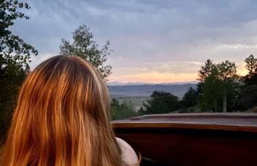 Breathtaking ViewsTwo Bedroom Cabin with Hot tub - Photo 24