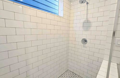 TMC 3-Story Townhome FREE EV Charge - Foto 16