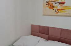 Apartamento com piscina, apenas 200 metros do mar - Foto 17