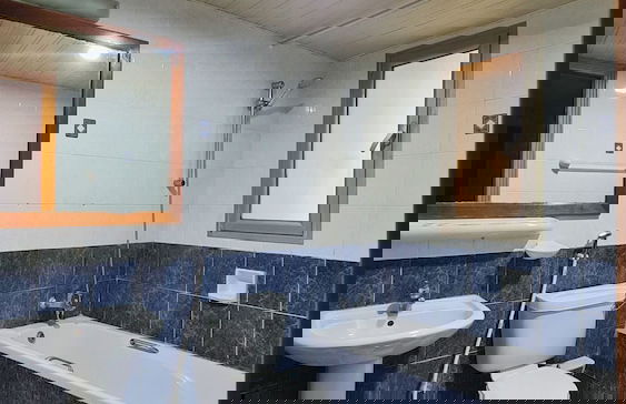 Diamond Apartments - Photo 8