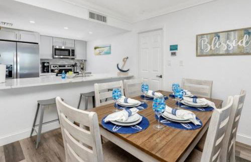 Beachfront 3-Bed I Location! Stunning Sunsets - Foto 33