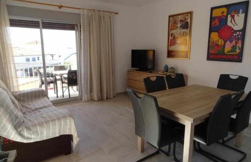 APARTAMENTOS EL SOL a 20 metros del mar - Photo 14