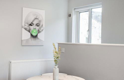 Luxury Tottenham Stadium Retreat - 2 minute walk to stadium - Foto 10