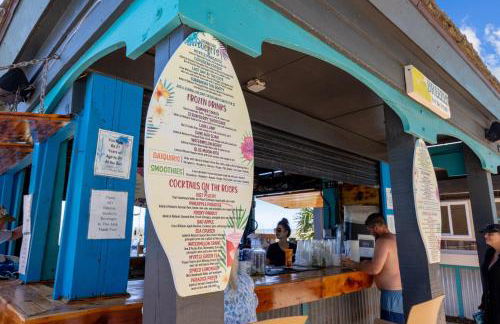 Modern Oceanfront 1 Bedroom Condo, Prime Location, Stunning Views at Beach Cove Resort - Foto 23