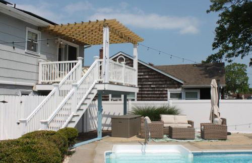 Gorgeous beach house with large pool & private beach, just 3 blocks away!! - Foto 4