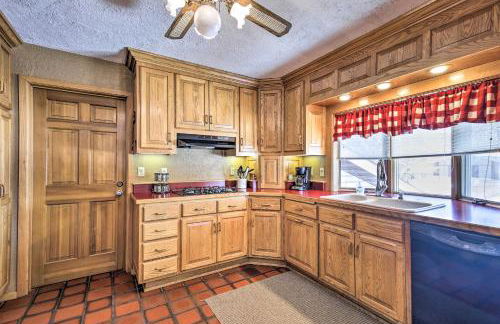 Simple Cranberry and Wine Farm Home with Fire Pit! - Photo 11