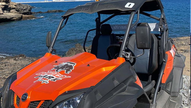 Tour en buggy por el sur de Tenerife - Foto 4, Un buggy aparcado junto a la costa de Tenerife