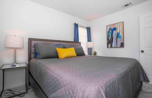 Stylish~Renovated 4Br/2BAT 3MinAirport 10MinDowtn - Foto 15