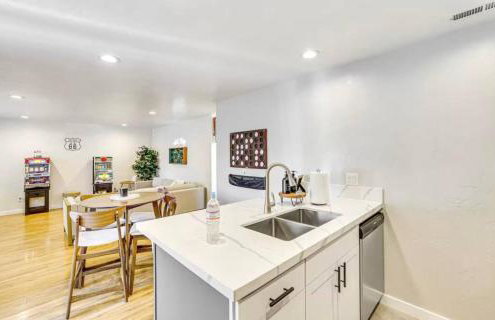 Game Night Downtown - BSU - Slots - Over 100 Games - Foto 9