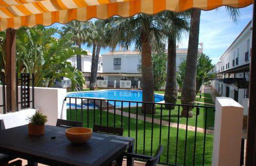 Magnífico Adosado con Piscina en Urb. Palm Beach - Foto 3