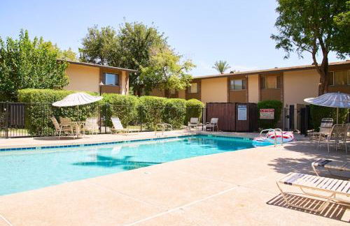 The Scott Getaway - Walkable to Old Town, remodeled space, outdoor pool! - Foto 22