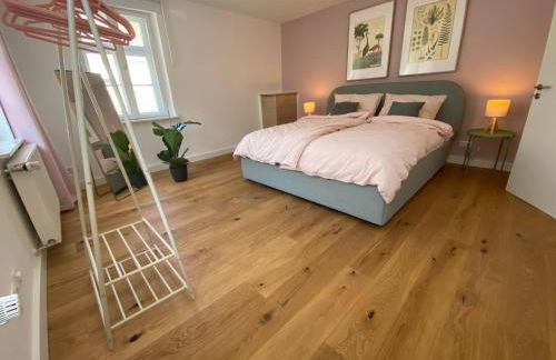 Dachau Altstadt Apartment mit Küche für bis zu 6 Gäste nahe Schloss und ÖPNV - Foto 1