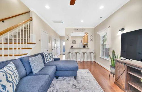 Cozy 2B Townhouse King Bed Free Parking TV in BRs - Foto 16