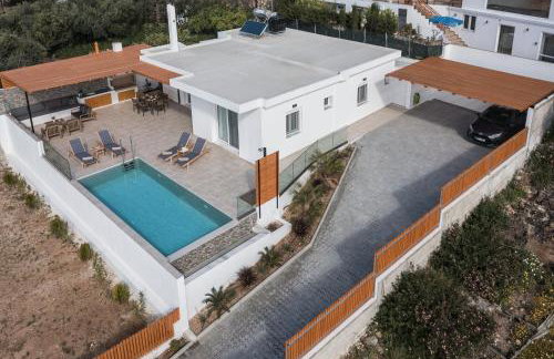 Windless SeaView Villa, with Pool & Hot Tub, By ThinkVilla - Foto 9