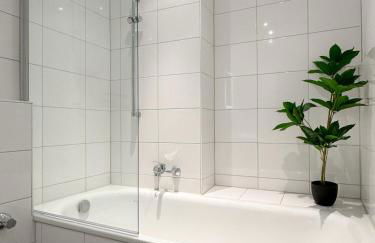 Moderne City-Wohnung mit Self Check-In und Free Wifi im Zentrum - Foto 18