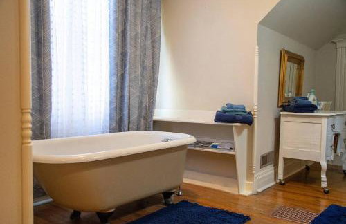 Maple House Large Vacation Home, Sleeps 7 Pet Friendly Great Location - Foto 19