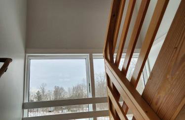 the Sugar Cube, a stunning, spacious, and modern villa with an orchard maze - Foto 28