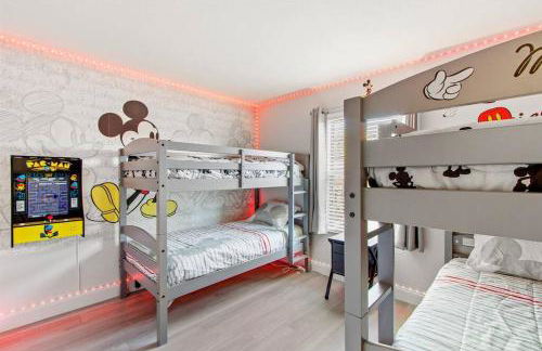 Newly Remodeled 4BD/4BA Townhouse-Regal Palms Resort Near Disney - Foto 20