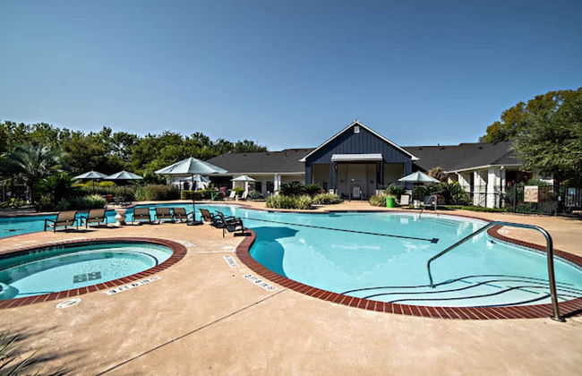 Spacious 2BR King Suite w Gym Pool Close to DT - Foto 11