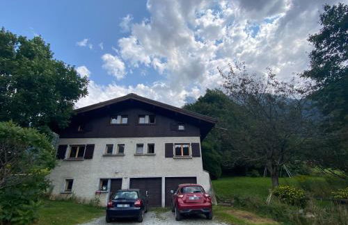 Logement mansardé dans maison avec jardin en bord de piste, vue montagne - Foto 13