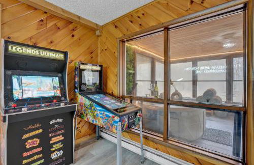 Pocono Blue with Paddleboards, Spa, Indoor Jacuzzi, GameRoom, Lake, EV - Foto 34