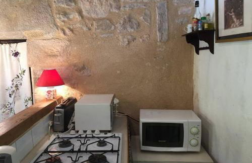 Séjour à deux au Château d'Autoire, studio de charme, tonnelle, vue vallée et village - Foto 12