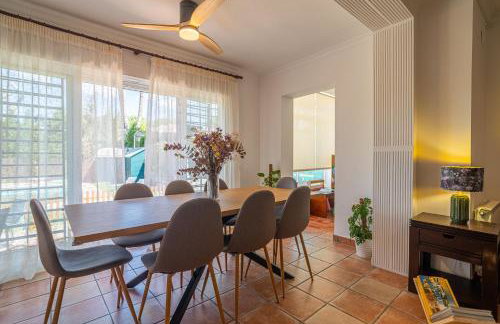 Casa familiar junto al lago con zona de juegos, cine y BBQ - Foto 9