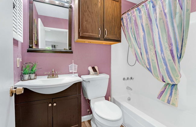 Charming Lakeside Condo - Moments to Lake Fun - Foto 13