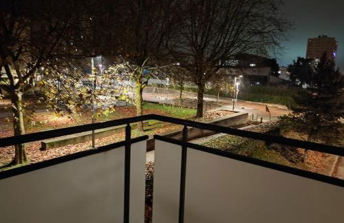 T3 lumineux avec grande terrasse et parking sécurisé - Foto 28