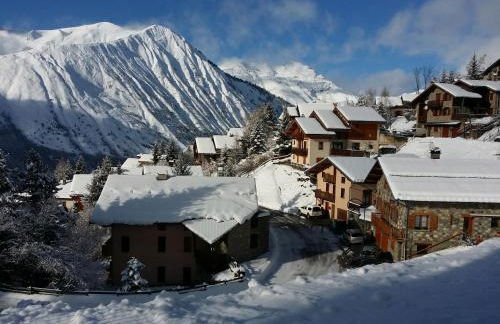 Chalet Coquelicot - confort montagnard et ambiance chaleureuse au cœur de Saint Martin de Belleville - Foto 15