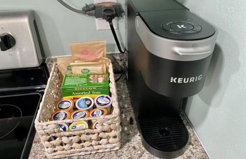 Serene renovated oasis near downtown area - Photo 21