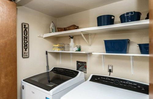 #StayInMyDistrict Eclectic Boise Townhouse near St Als - Foto 38