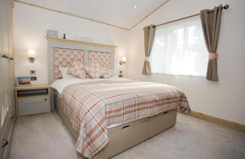 6 Berth Luxury Lodge in Christchurch, Dorset - Photo 40
