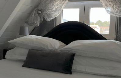 Diamond City Lux Apartment - Photo 35